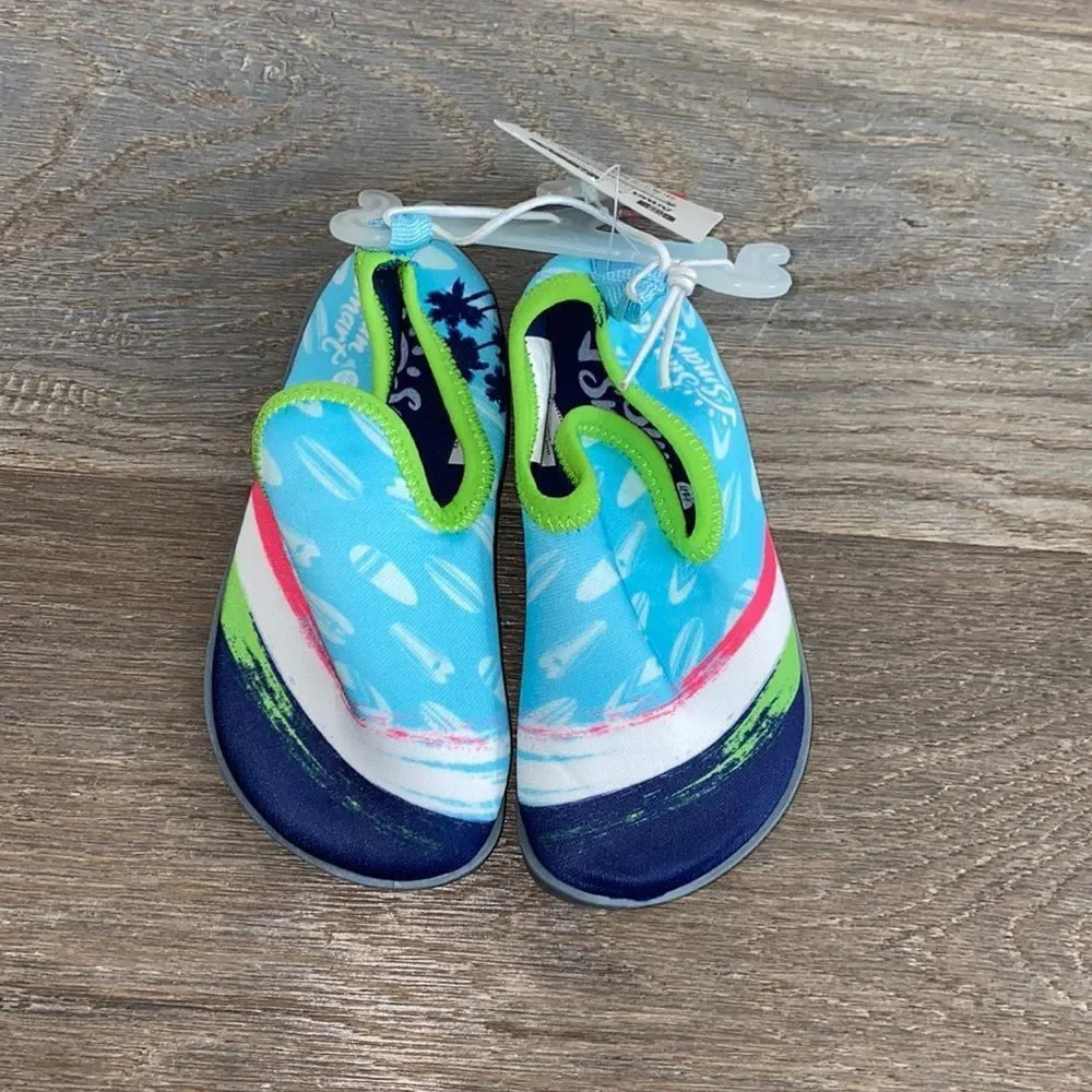 Hi-top water shoes